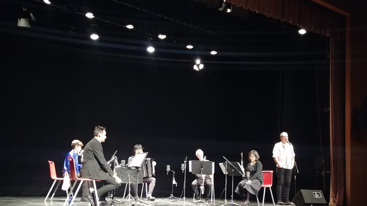 Urolak ekarritako musika entzun da Aita Marin