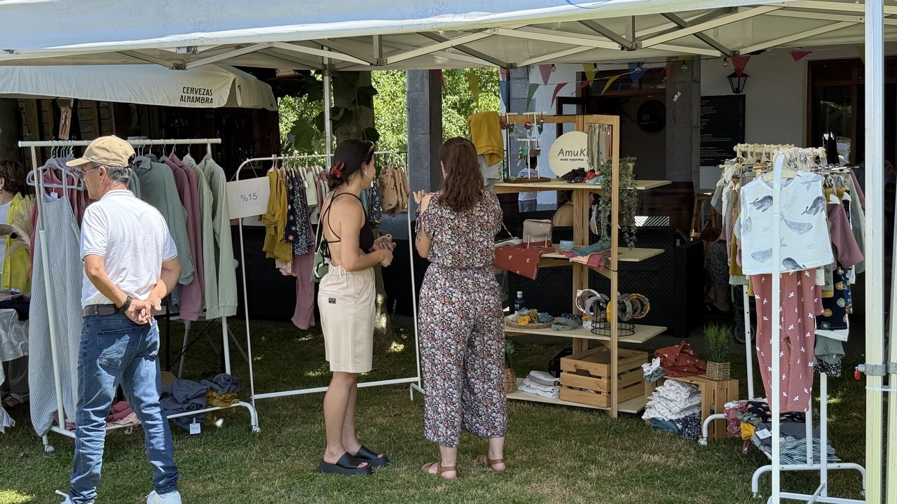 Moda eta diseinua uztartuko ditu Pop-Up azokak igandean