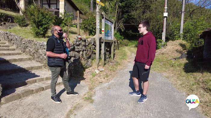 Oriotik Zarautzerako txangoa egin du Gorka Peñagarikanok 'Urrutira joan gabe' ataleko hirugarren saioan