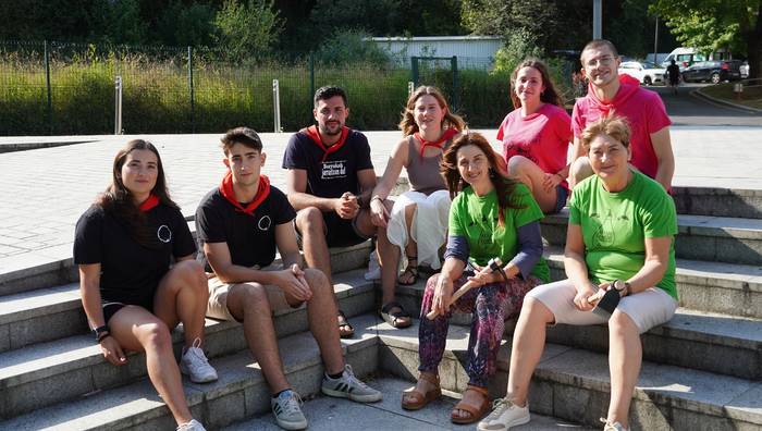 Lanean festetarako bakarrik ez