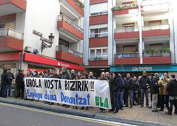 Urola Kostako ELA enpleguaren alde elkarretaratu da