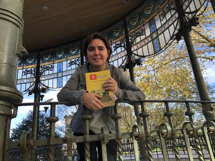 Aitziber Etxeberria: "Bizipenek eta emozioek pisu handia dute eleberri honetan"