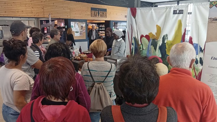 Senegalgo jakiak, tokiko merkatuen garrantziaz ohartarazteko