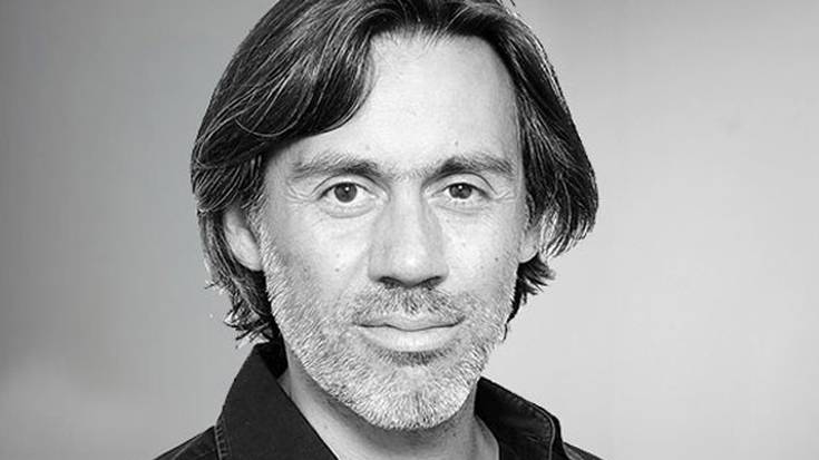 Emmanuel Mouret zinemagileaz arituko dira ostiralean Photomuseumen