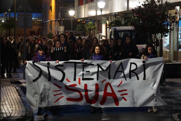 Manifestazio jendetsua egin da Orion Emakumeen Nazioarteko Egunean