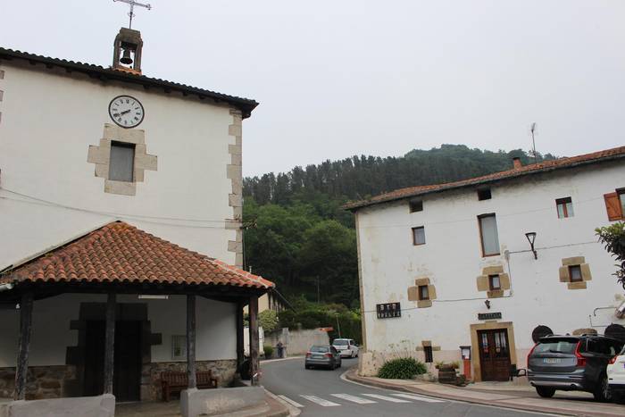 Larunbateko lasterketak aldaketak eragingo ditu Iraetako autobus geltokietan