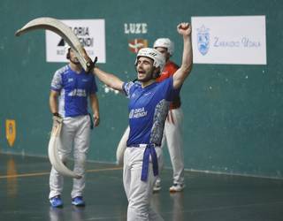 Aldabe-Azpiroz eta Goikoetxea V.a-Eskudero dira Jai Alai erremonte txapelketako irabazleak