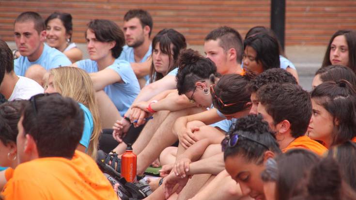 Irudietan: Euskarabenturakoak Zarautzen