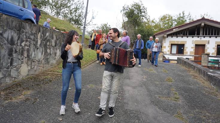Egun handia ari dira ospatzen gaur Laurgainen
