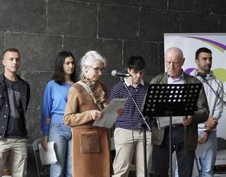 Bideak merezi izan duela aldarrikatuz eta komunitate guztia eskertuz ospatu du Maxixatzenek 30. urteurrena