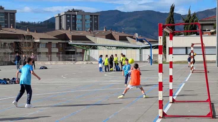 Areto futbola eta dantzak izango dira larunbateko multikirol jarduerak