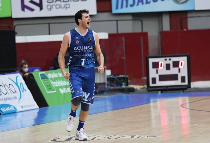 Gipuzkoa Basket taldean jarraituko du Xabi Oroz saskibaloi jokalariak