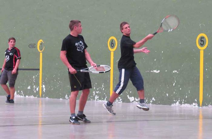 Asteazkenean hasiko da frontenis txapelketa