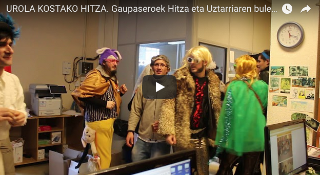BIDEOA: Mozorro festa luzatzen ari dira herritar batzuk Azpeitian