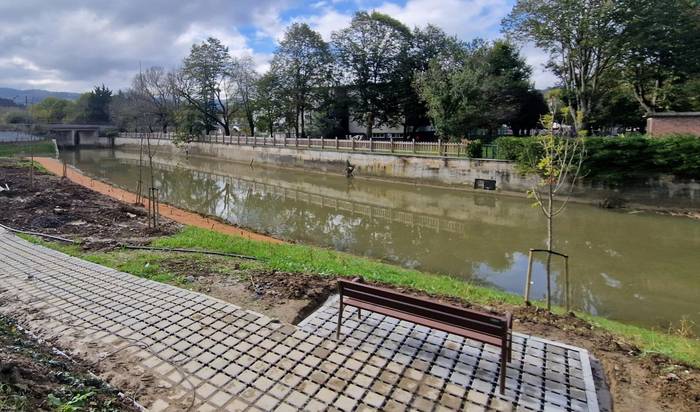 Iñurritza errekaren ezkerraldea naturalizatzeko proiektua onartu dute