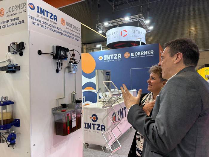 Makina-erremintaren BIEMH azoka bisitatu du Ana Azkoitia alkateak