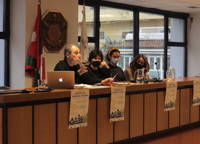 ‘Arrantza eta elikadura sistemak’ jardunaldien azken eguna egiten ari dira Getarian
