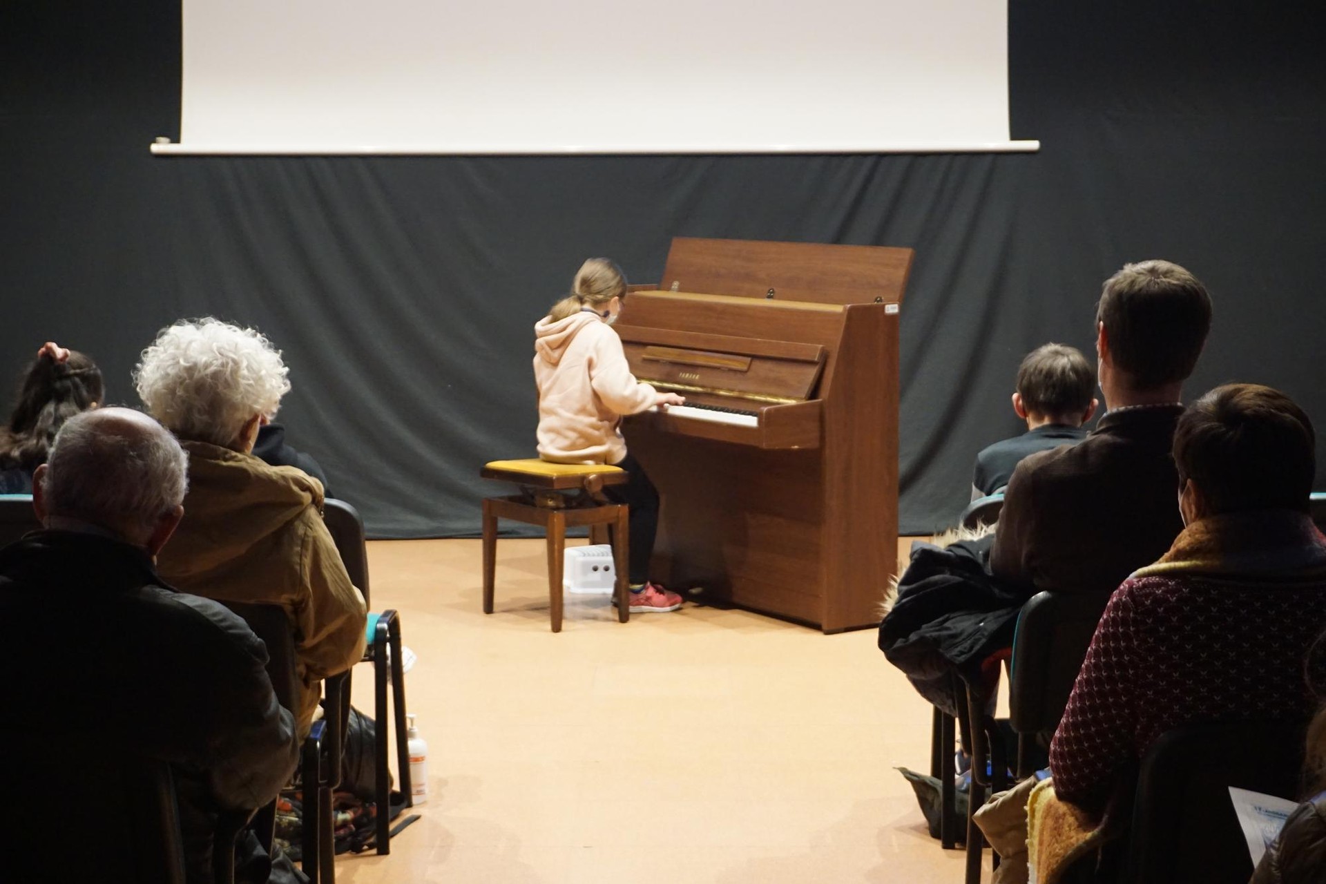 Danbolineko biolin, piano eta kantuko ikasleek kontzertua eskainiko dute ostiral honetan