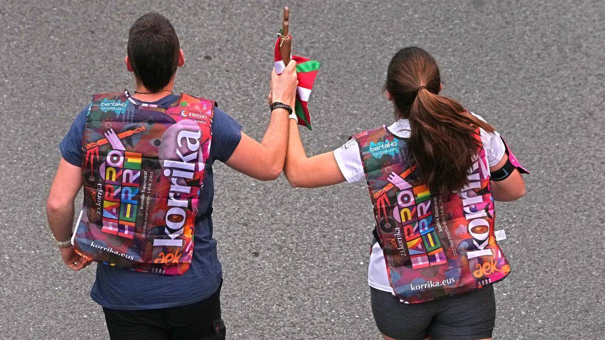 AEK-k Korrikako arropa salduko du larunbatean