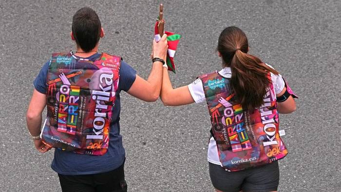 AEK-k Korrikako arropa salduko du larunbatean