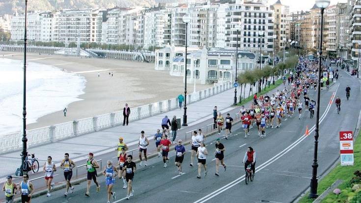 Aldaketak izango dira igandean Lurraldebuseko zerbitzuetan, Donostiako maratoia dela eta