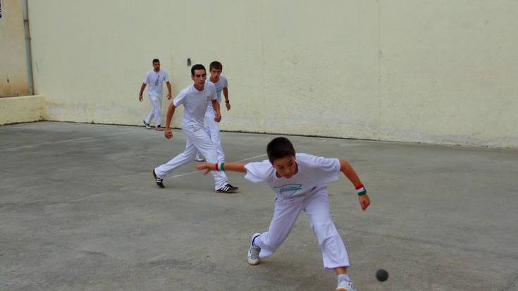 Itzurungo ligaxkako bosgarren jardunaldia jokatu zen atzo