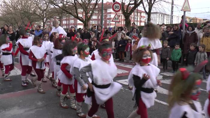 Galtxagorrien jaitsiera ospatu da lehen aldiz Zarautzen