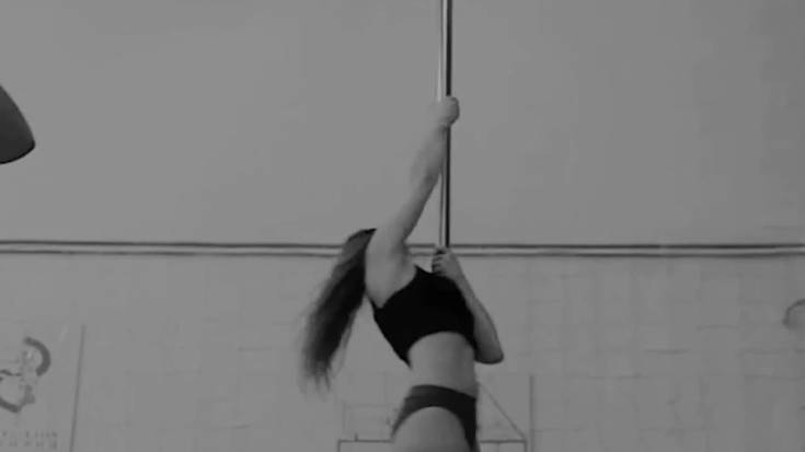 Urriko Uztarria aldizkariaren aurrerapena: 'Pole dance'-a, zaletasun