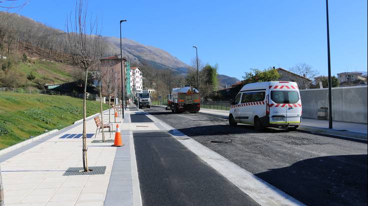 Urrategi auzora joateko sarrera berria, irekita