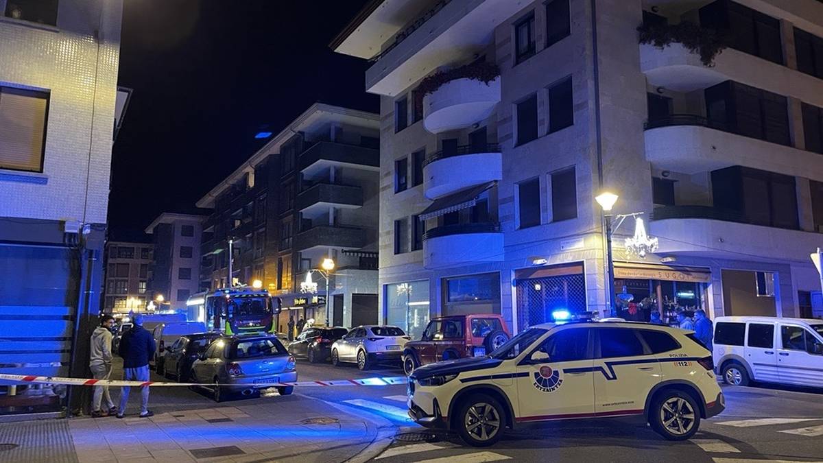 Balentina Agirre plazako garajeetan piztu den sutea, kontrolpean