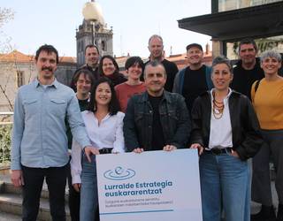 Hizkuntza politikan eta euskararen indarberritzean norabide aldaketa eragin nahi duen estrategia aukeztu du UEMAk
