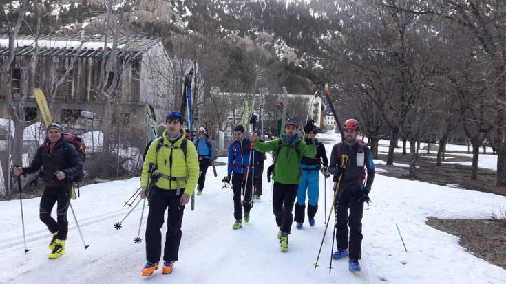 Panticosa inguruan eskiaz gozatu du hainbat azkoitiarrek