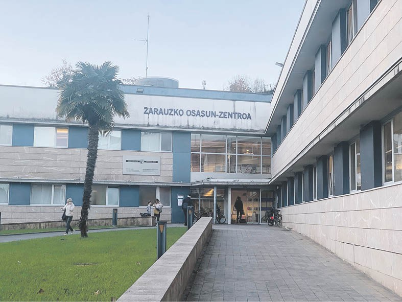 Pediatren faltan, sinadurak biltzen hasi dira Zarautzen