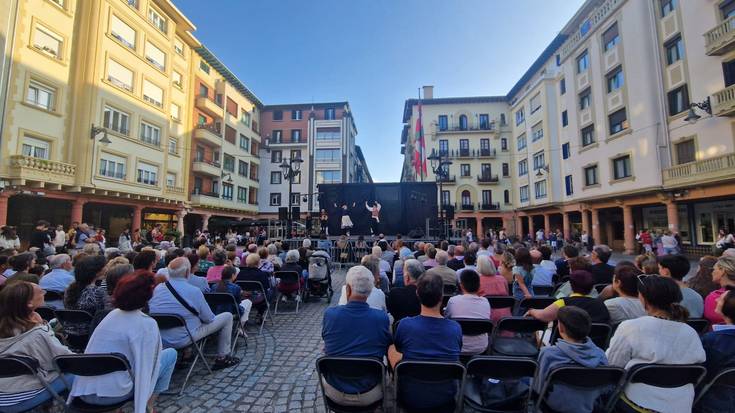 Nora Davila eta Julen Lertxundi nagusi gazteen dantza txapelketan