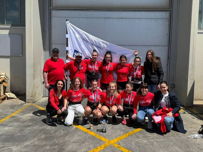 Gipuzkoako trainerilla liga eta txapelketa irabazi ditu Zumaiak