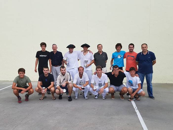 Gorostola eta Mendizabalek irabazi dute Itzurungo pilota txapelketa