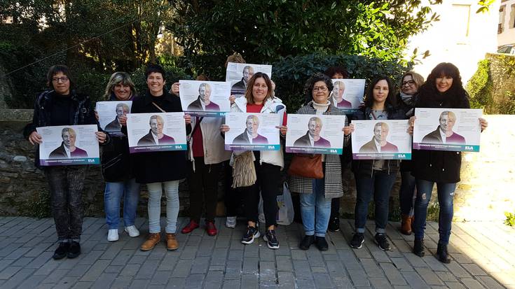 Egoitzetako langileek beraien aldarria Zumaiako kaleetara ekarri dute gaur