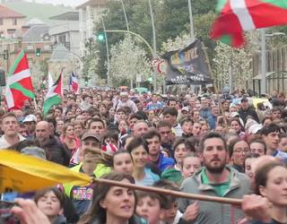 Milaka lagun, helmuga bakarra