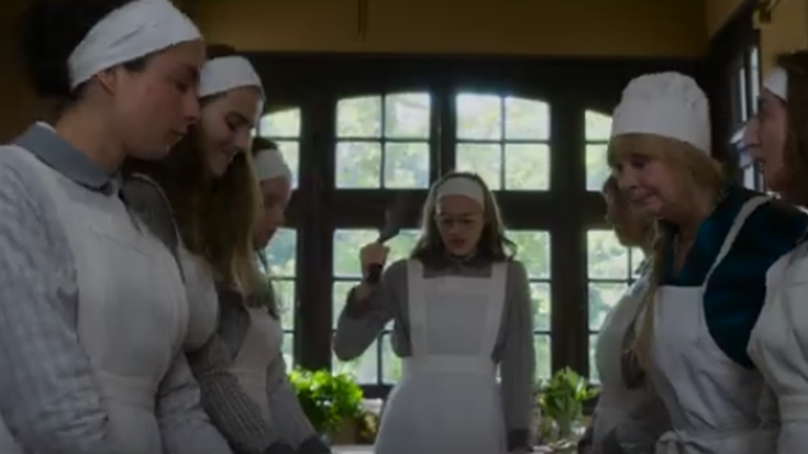 'Manual de la buena esposa', 'Elfkinak' eta 'Martin Eden', Modelon ikusgai