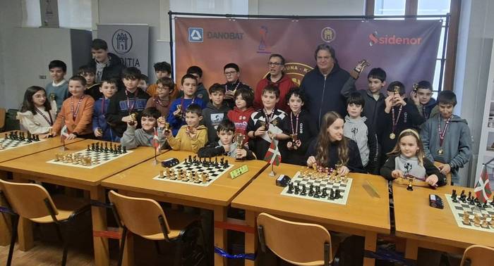 Giro bikainean osatu dute xakelari gaztetxoek Gipuzkoako Eskolarteko Txapelketako jardunaldia