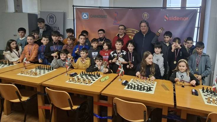 Giro bikainean osatu dute xakelari gaztetxoek Gipuzkoako Eskolarteko Txapelketako jardunaldia