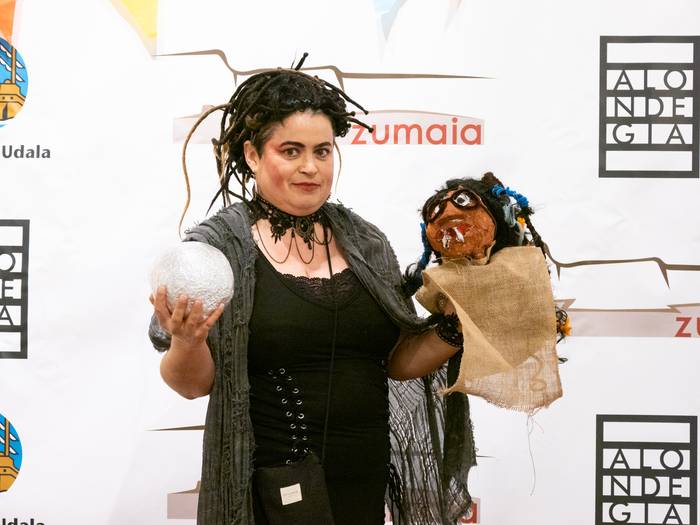 Alaska eta kristalesko bola