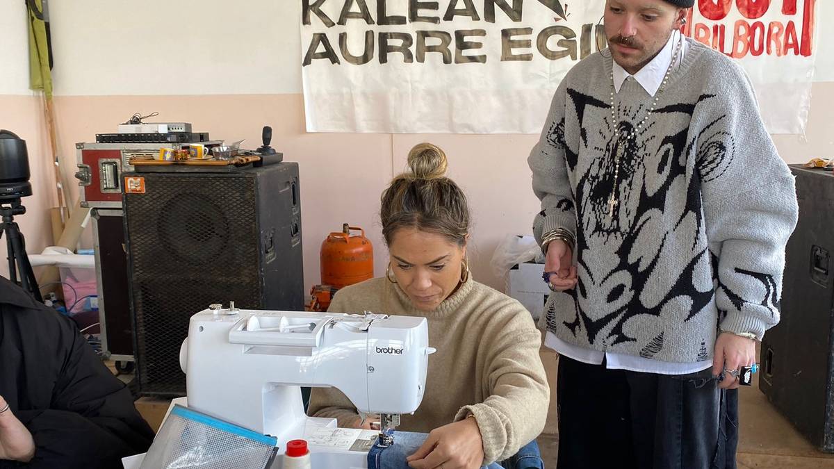 Jostorratza, haria eta sormena, lagun artean