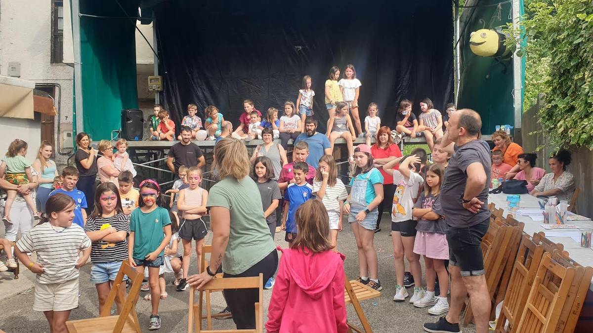Hilaren 12an auzo lokala inauguratuko dute Nuarben, eta bi egunera hasiko dituzte festak