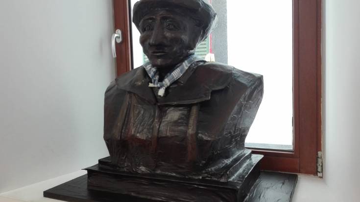 Aita Mariren irudia Alondegira itzuli da