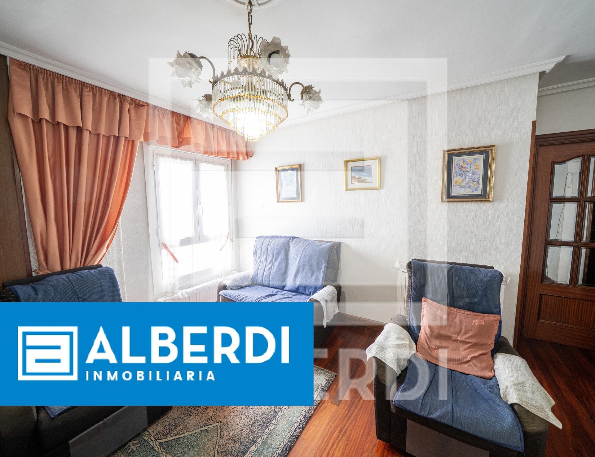 Alberdi Inmobiliaria: hiru logelako etxebizitza Aingeru kalean
