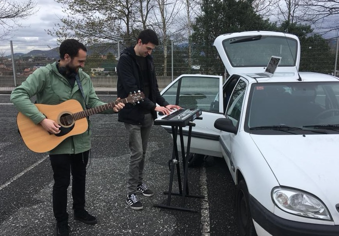 HARA! Alberto Martinez eta Mikel Iraeta Zizel proiektuaz, 'Hiri Gorrian' saioan