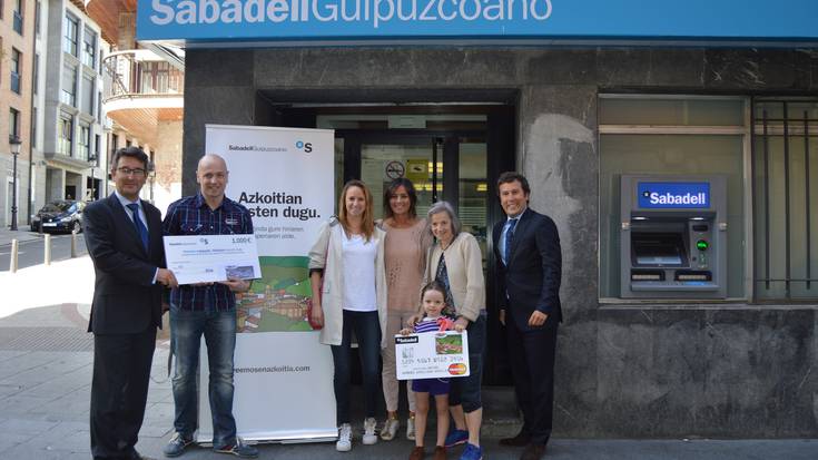 Mendiola farmaziak eta Tere Alberdik irabazi dute Sabadellen 1.000 euroko saria