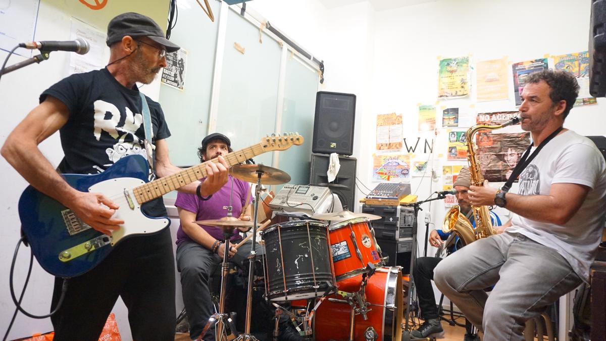 Hereje Fighters, uda sasoiko musika talde soila baino gehiago