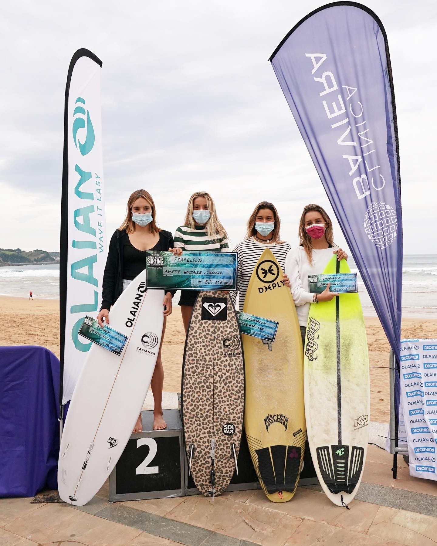 Annette Gonzalez-Etxabarri nagusi Euskal Surf Zirkuituko proban